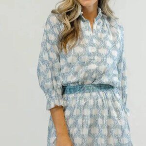 Victoria Dunn Clara Blue and White Patterned Blouse, size L